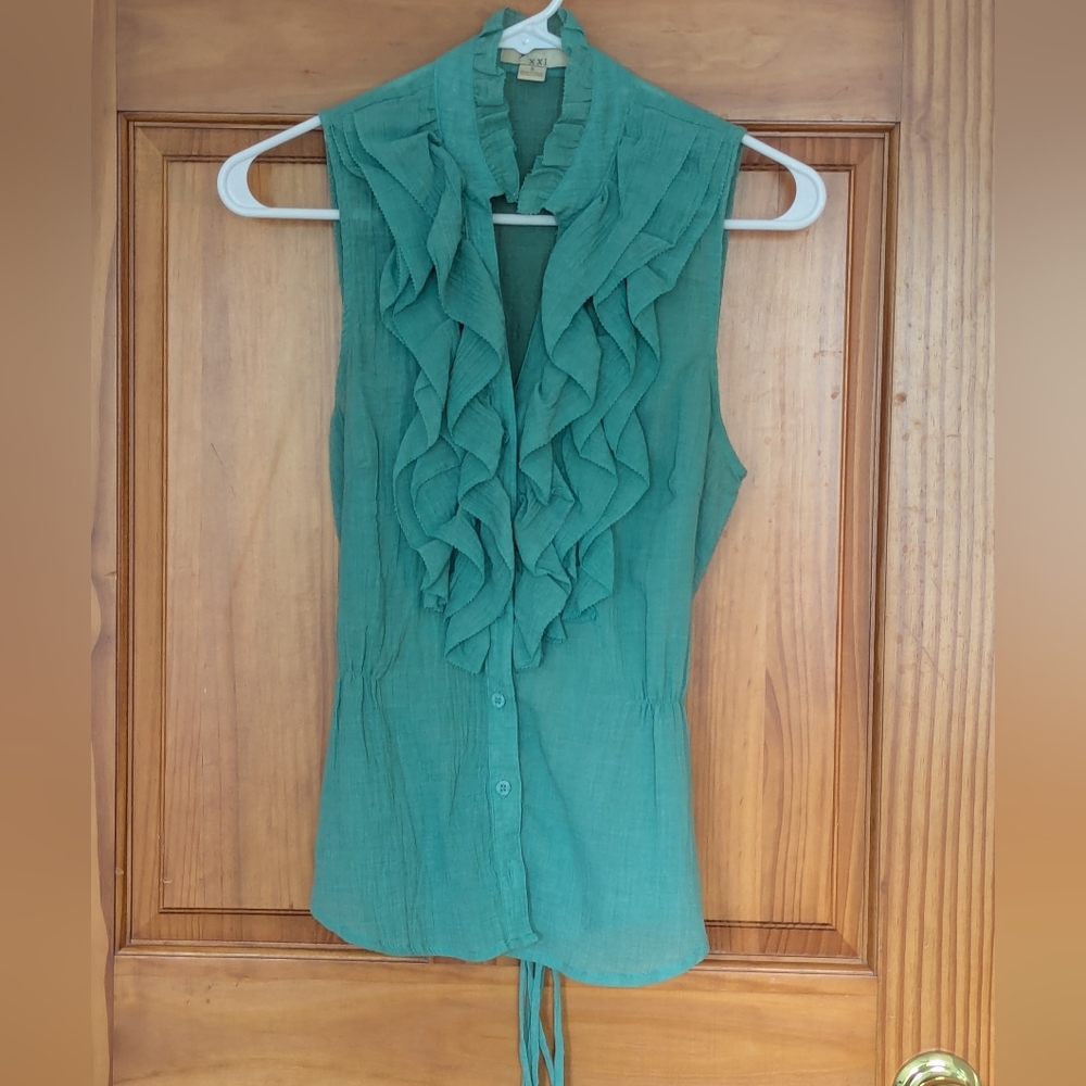 Green Ruffled Sleeveless Top